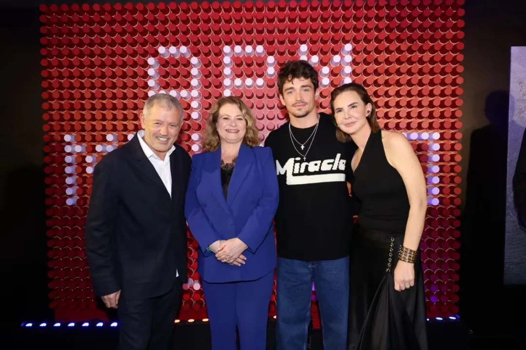Philippe Prette, PDG d’APM Monaco, S.E. Mme Marie-Pascale Boisson, Charles Leclerc, Mme Kika Prette, directrice artistique d’APM Monaco